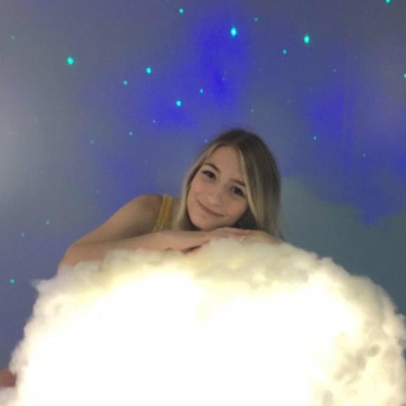 Meet your Posher, Jade - Picture 1 of 1